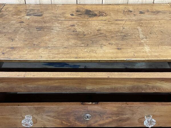 Commode Louis Philippe 5 tiroirs du XIXème en merisier avec ses boutons en verre
