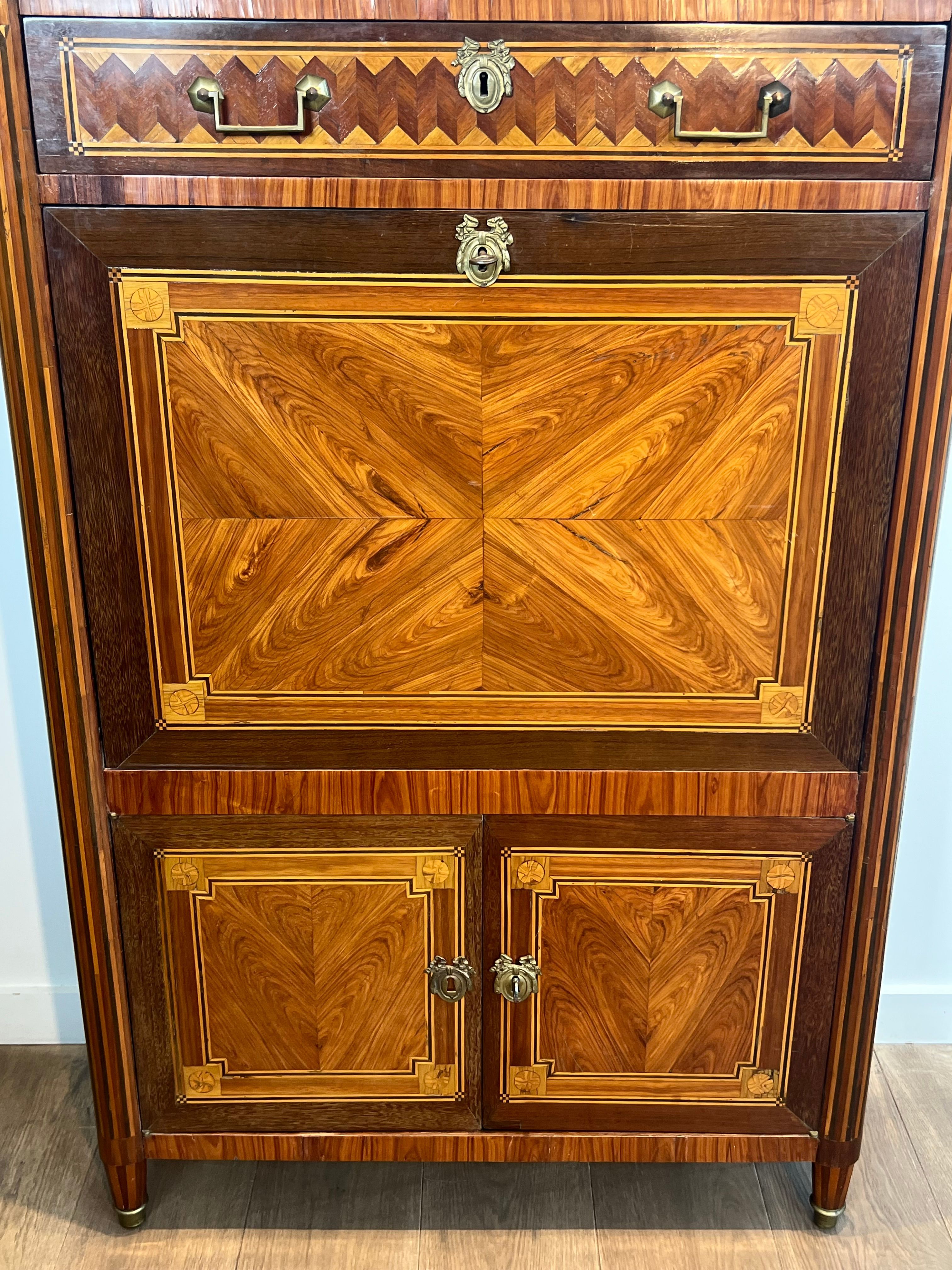 Louis XVI drop-leaf secretary in marquetry with a Carrara marble top.