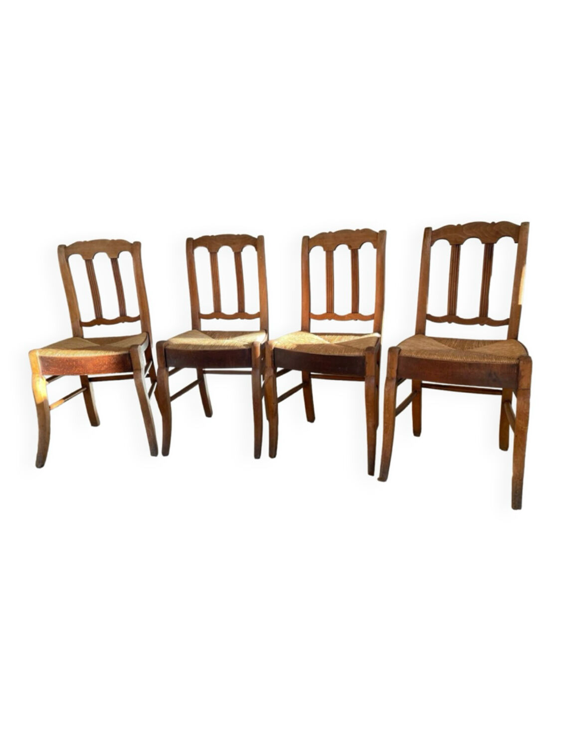 Set of 4 antique light wood chairs: authentic charm and e