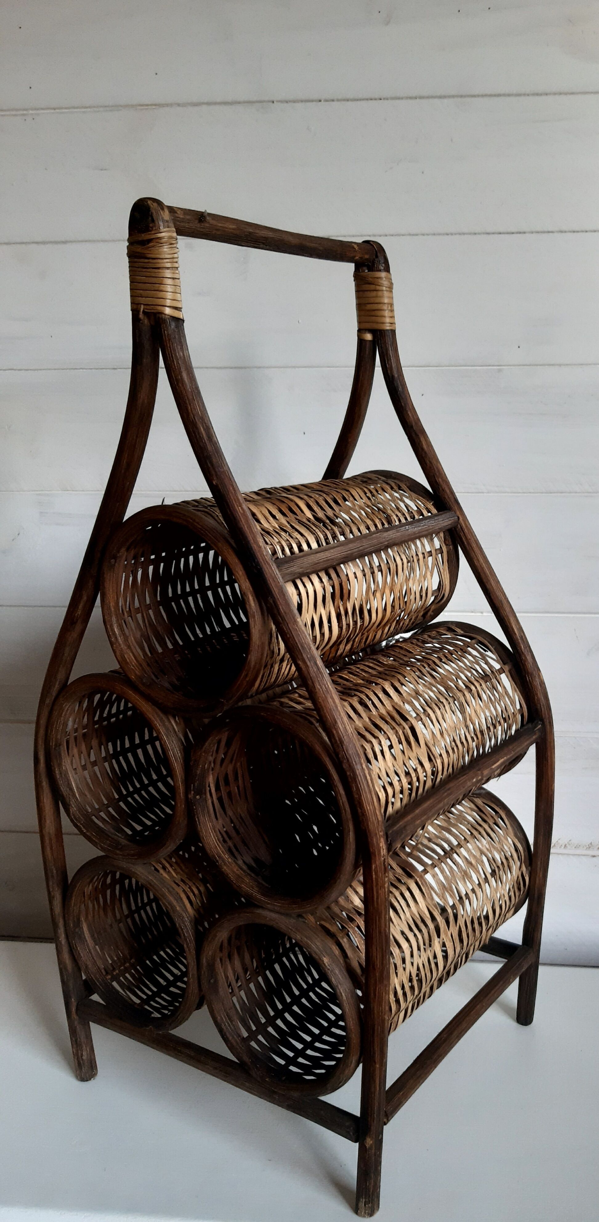 Porte bouteilles osier et rotin