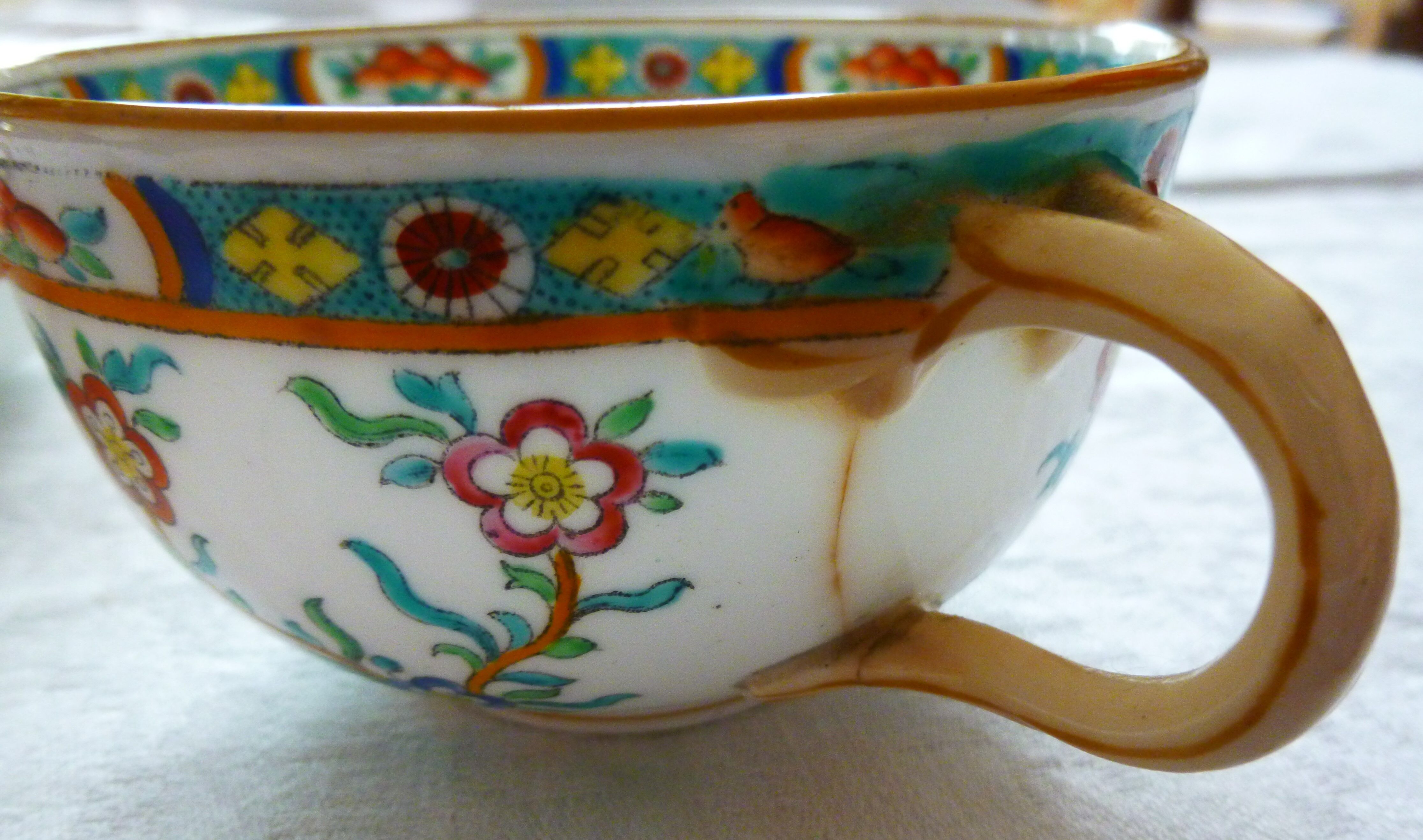 Tasse à thé porcelaine de Minton
