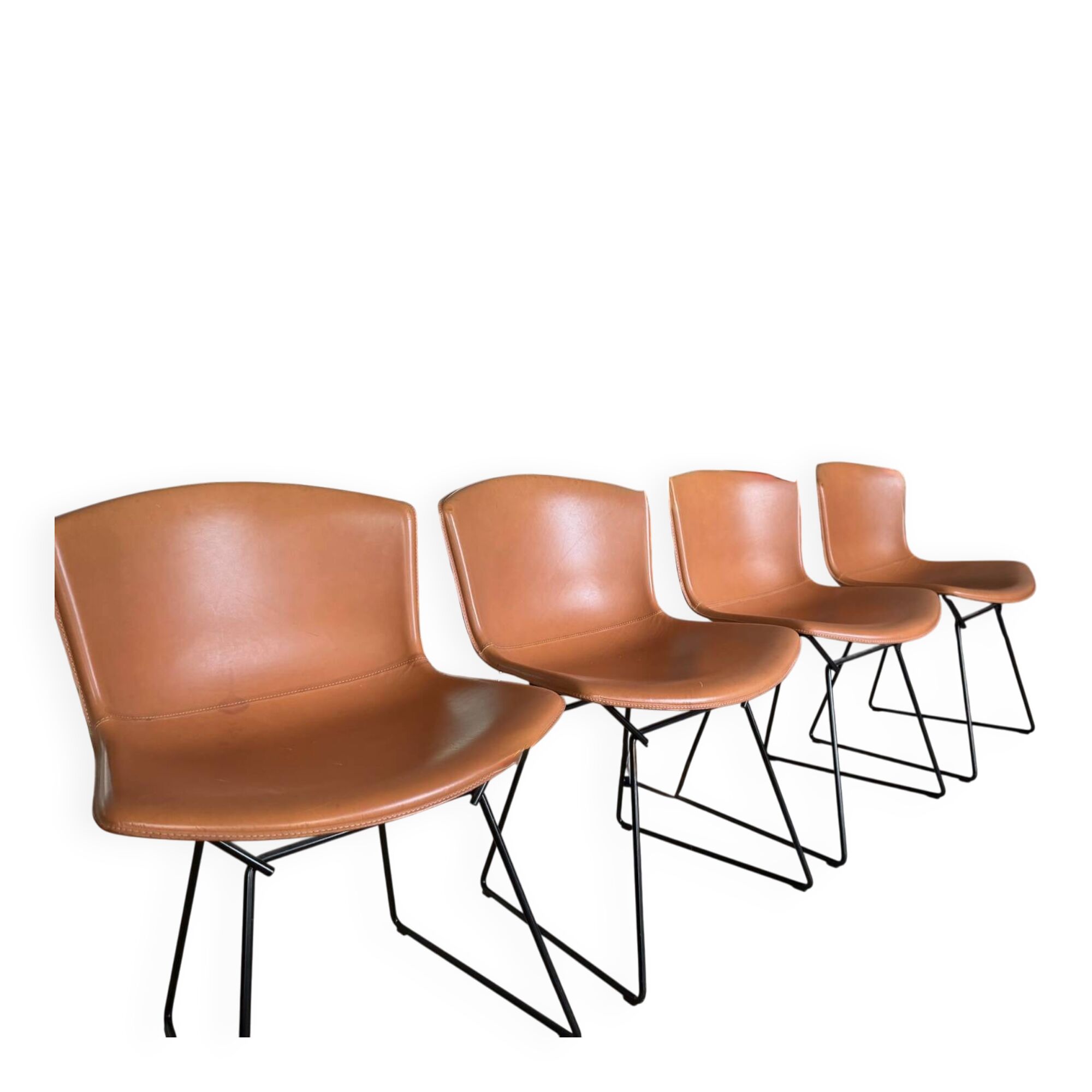 Set of 4 Bertoia chairs