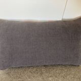 Double-sided cushion with plain pattern