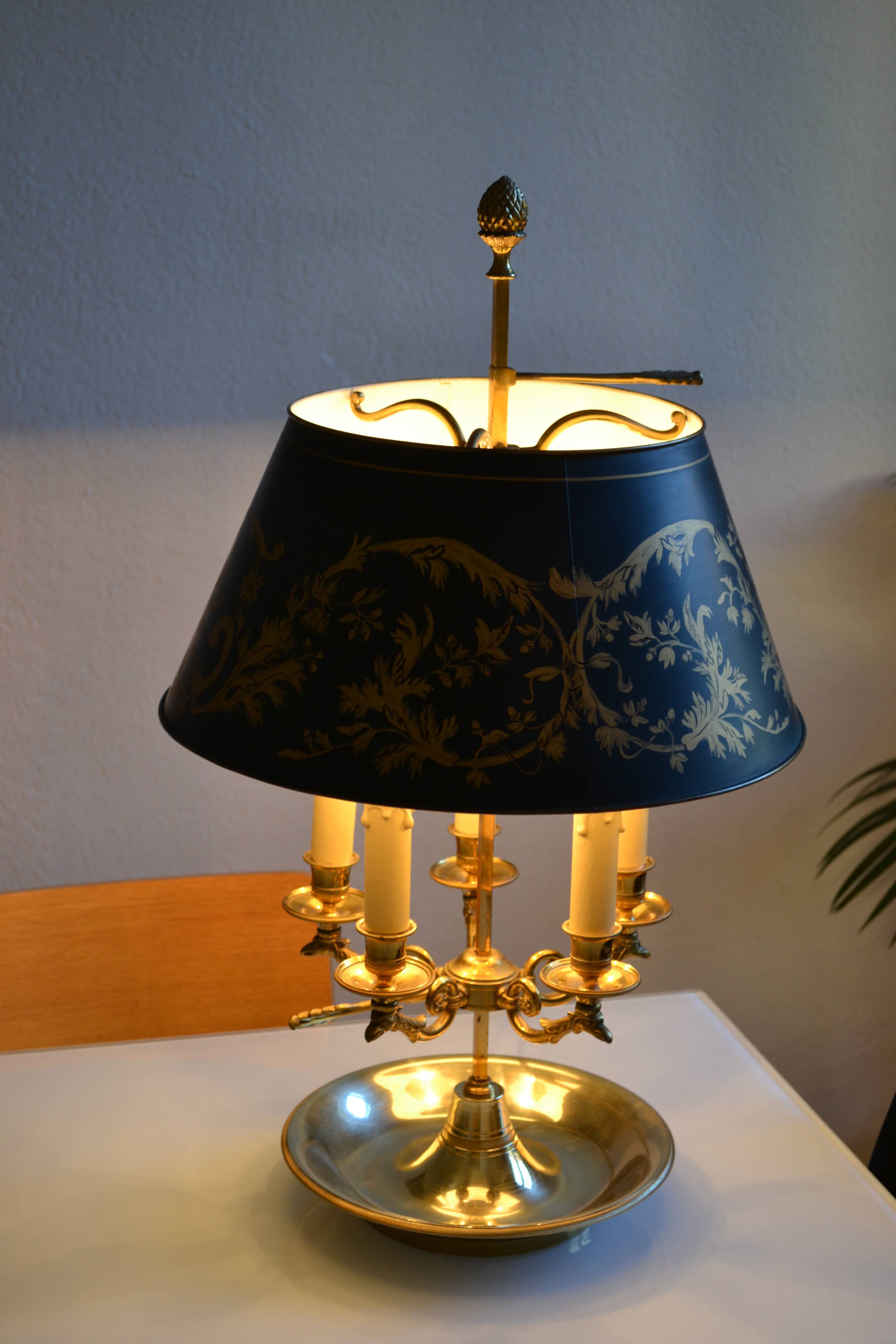 Large hot water bottle lamp with 5 bronze lights, empire style