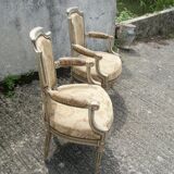 Paire de fauteuils LXVI