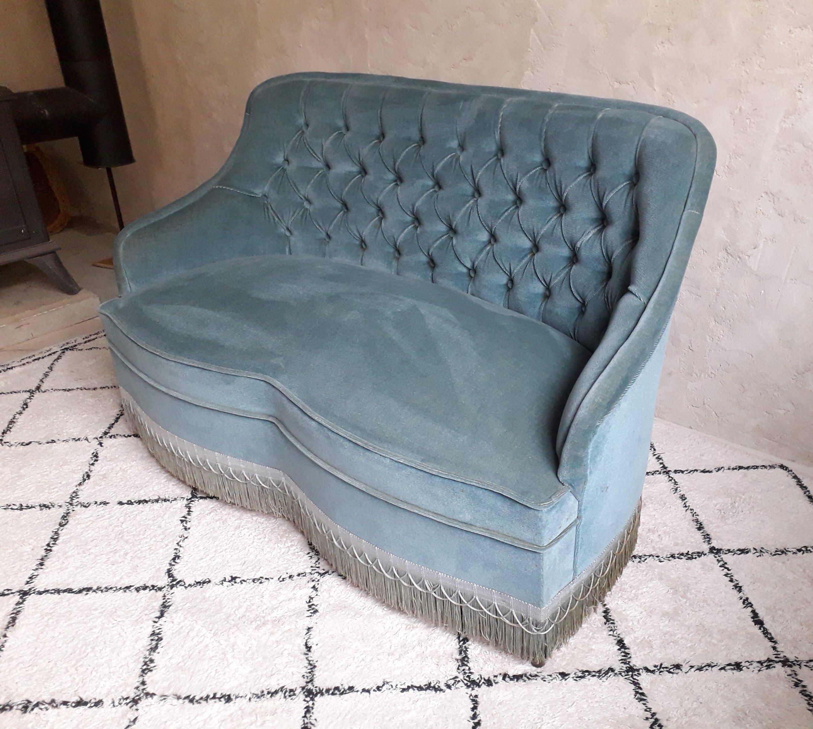 Blue velvet toad sofa