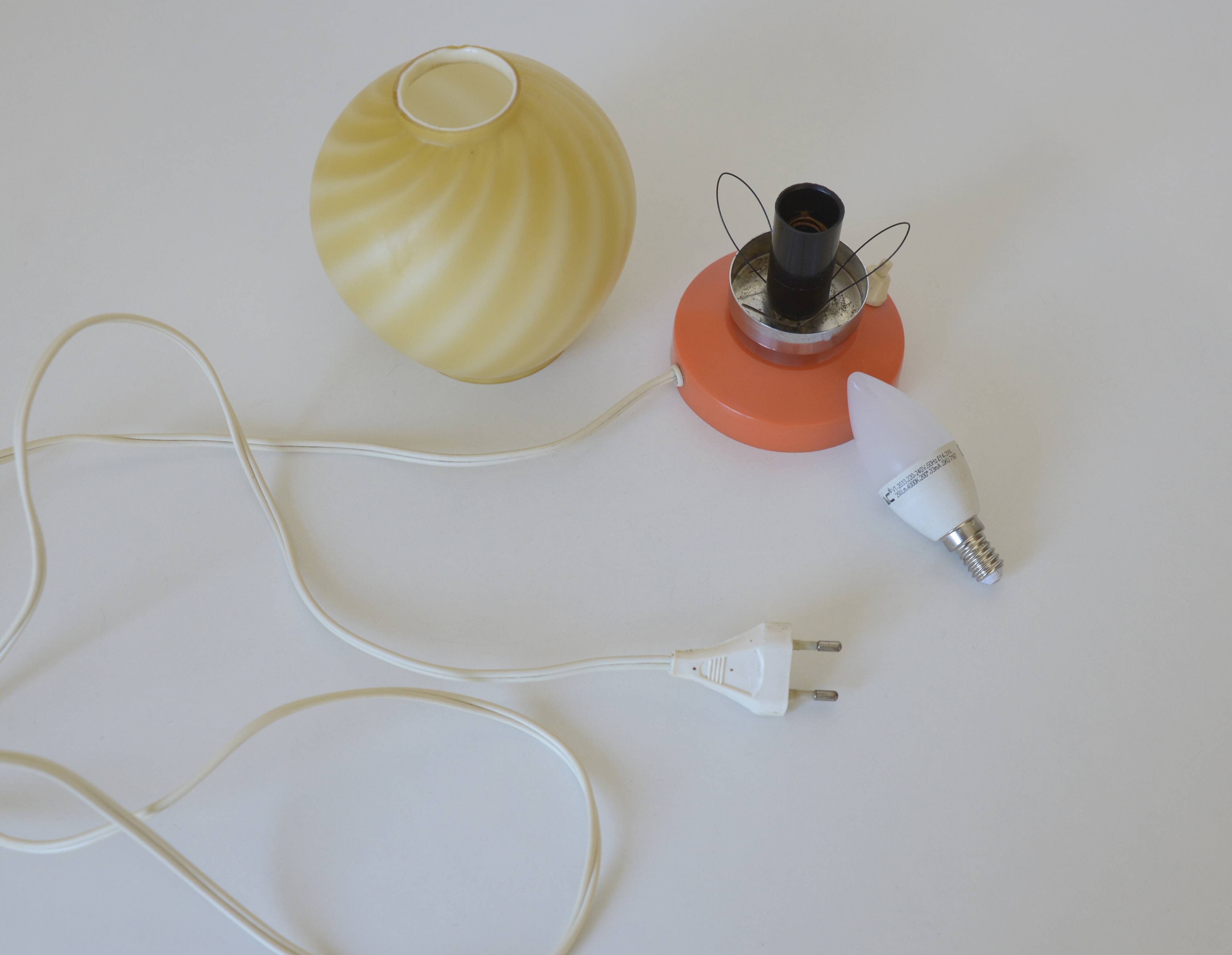 Vintage orange table lamp retro bedside light 1970's  MCM desk lamp