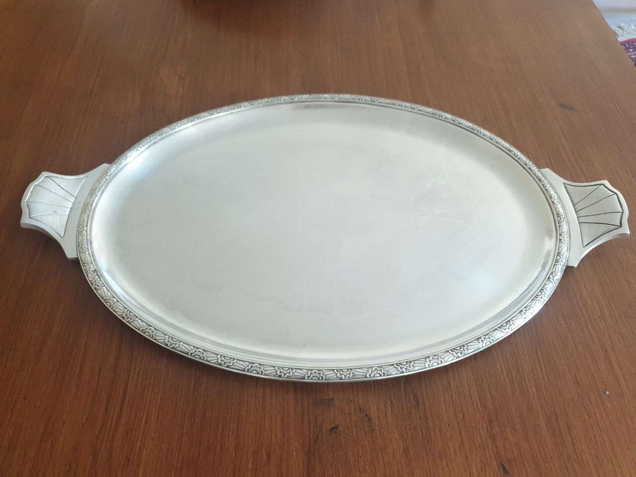 Antique silver metal top