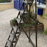 Wooden painter's stepladder