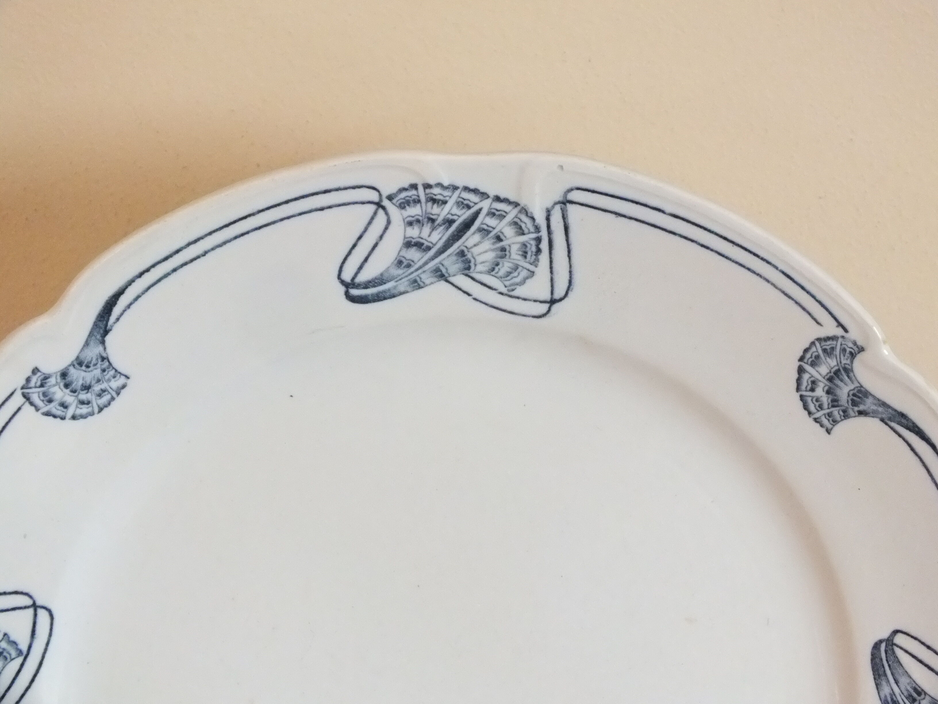 Duo of flat plates Art Nouveau 1900 Onnaing Granite Algeciras