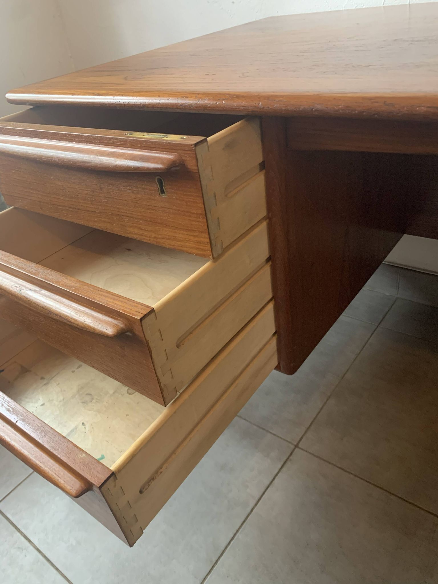 Bureau danois Falster en Teck par Svend Madsen, années 60