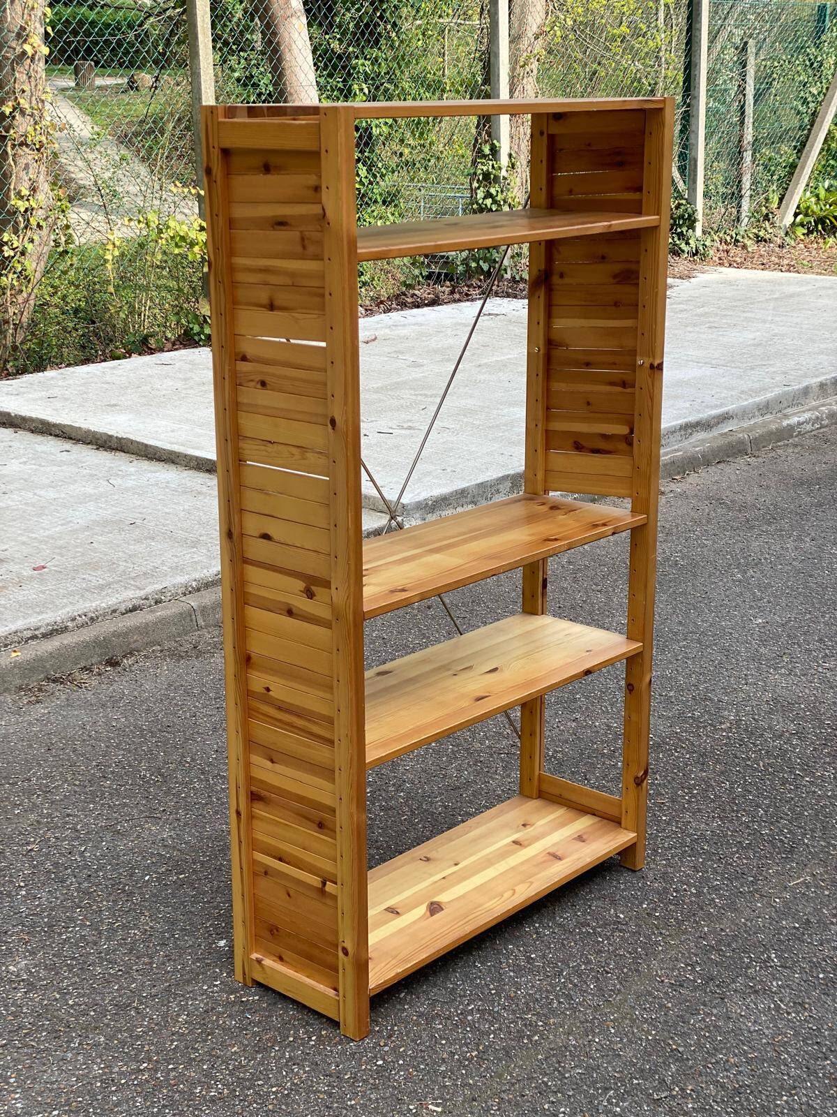 Scandinavian solid pine shelf with 5 levels.