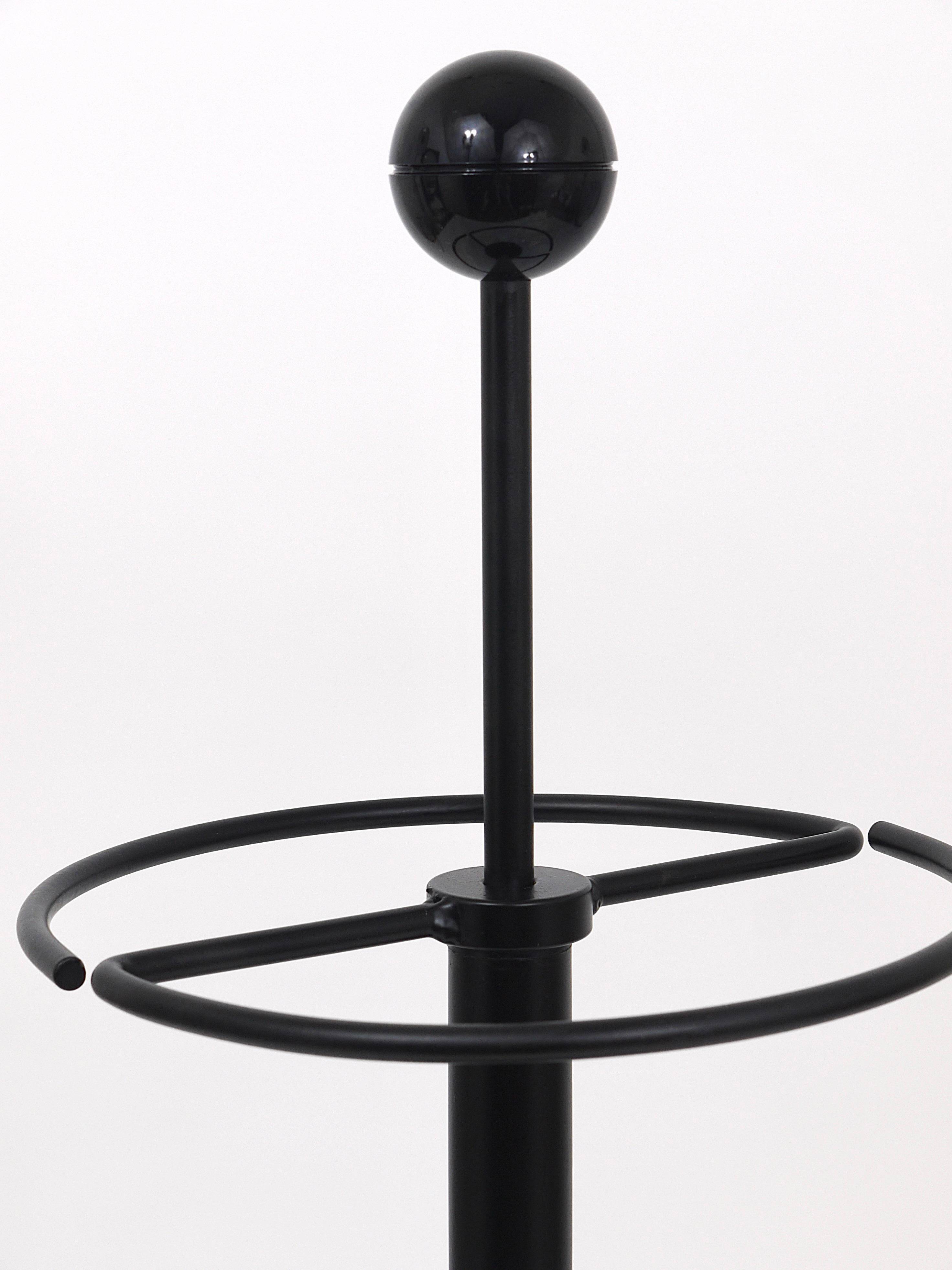 Porte-parapluie noir post-moderne Castiglioni style Memphis, Italie, années 1980