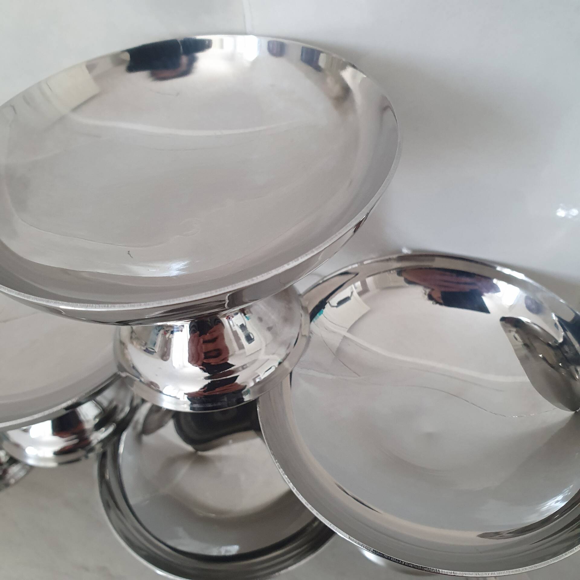 Dessert / ice cream bowls in stainless steel, Guy Degrenne style.