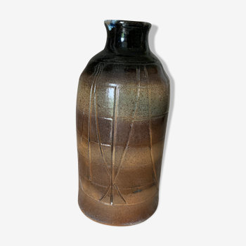 Ceramic vase