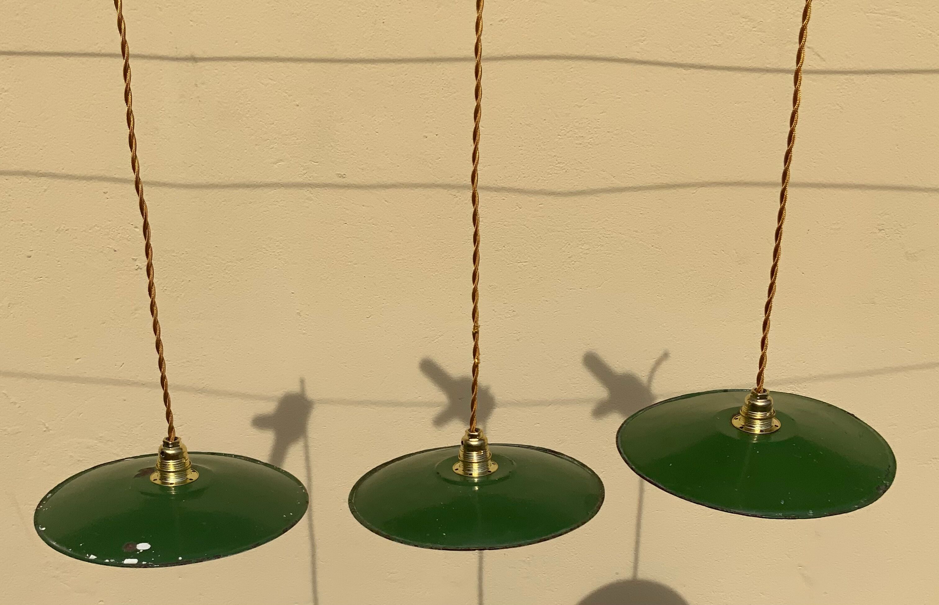 Three Suspensions enamelled sheet green and white golden threads brass socket