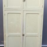 Parisian wall cabinet with locks