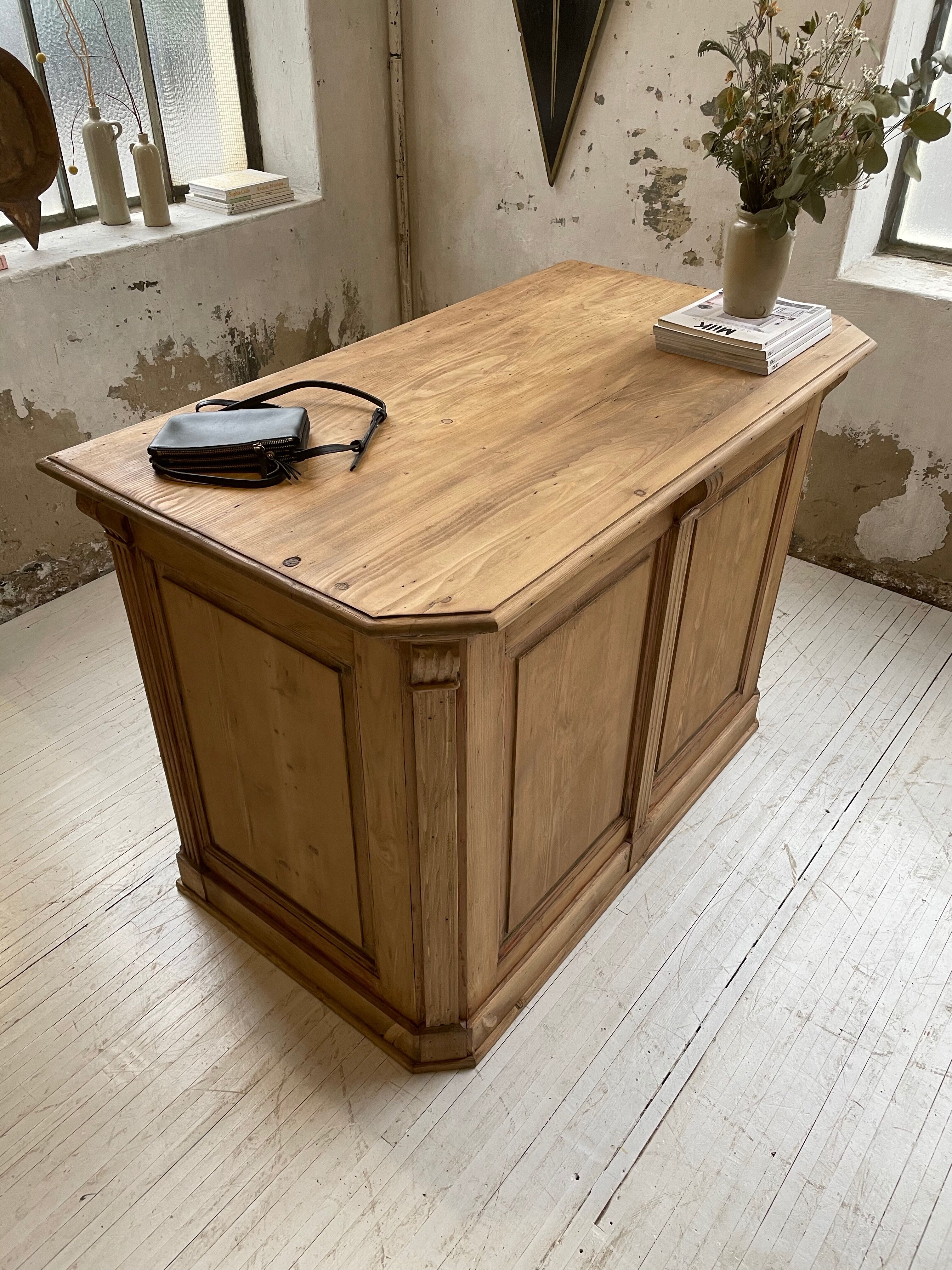 Old XXL drawer counter