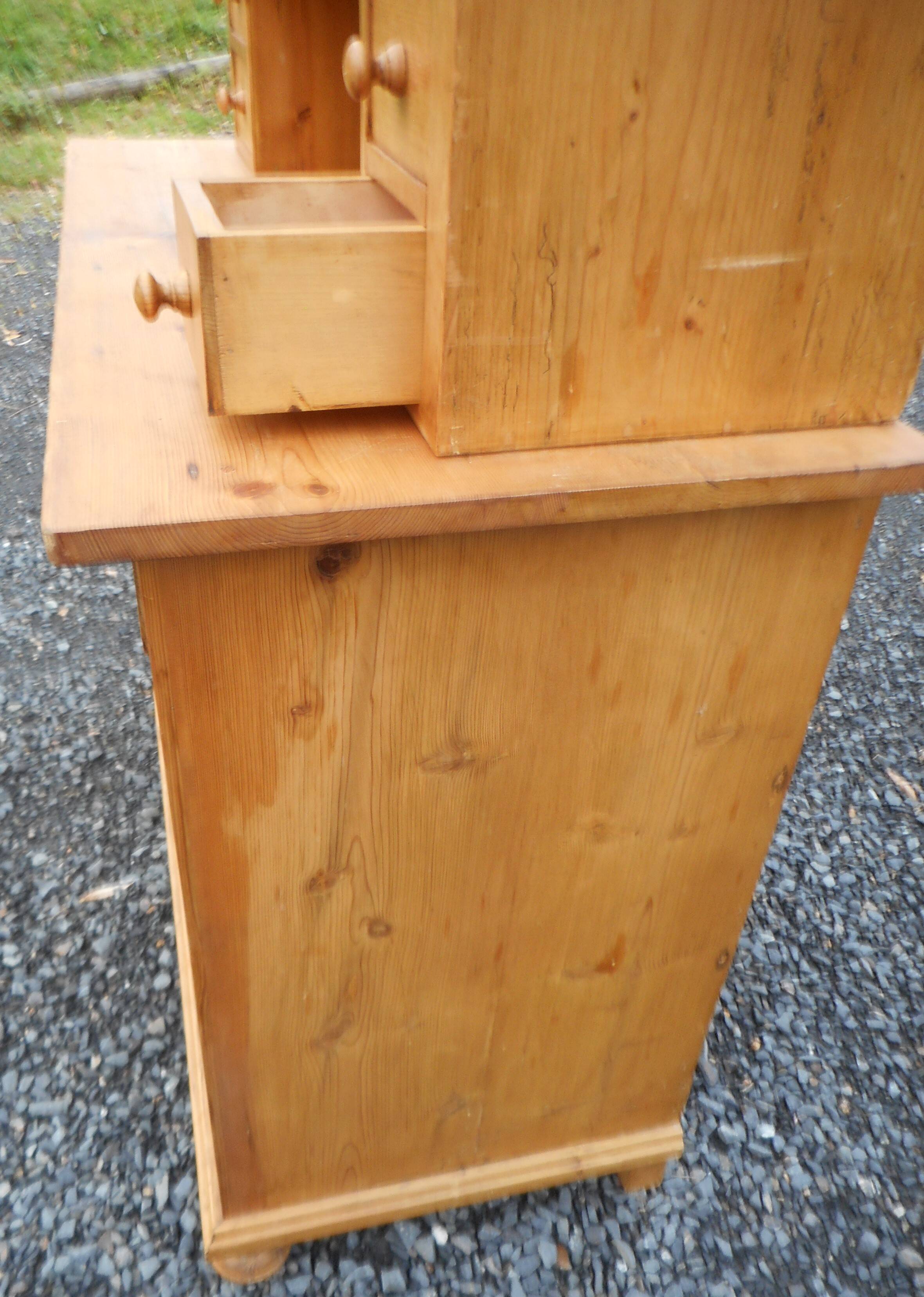 Buffet 2 corps vaisselier en sapin