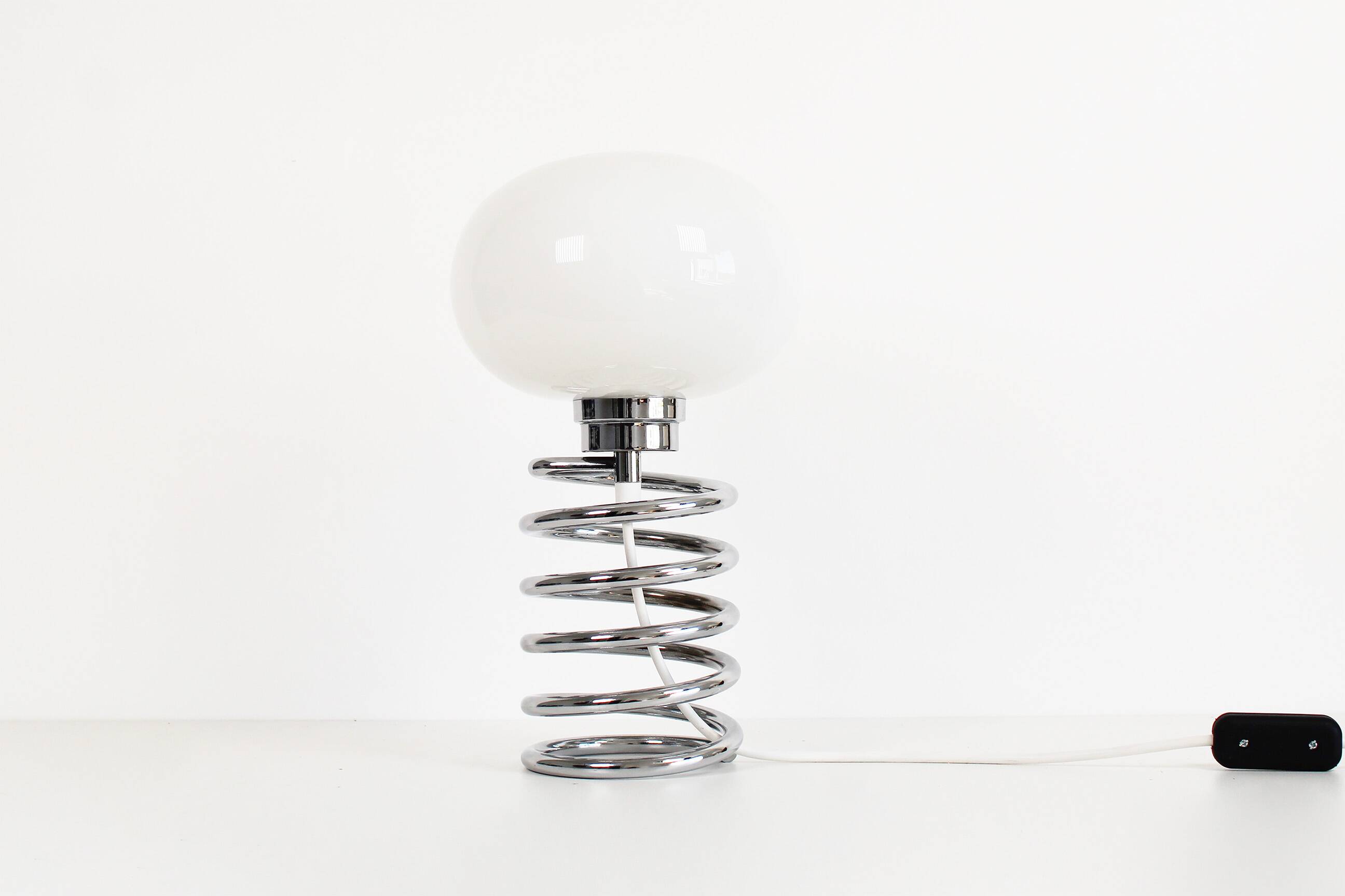 Original medium size 1970’s Chrome ‘Spiral’ table lamp