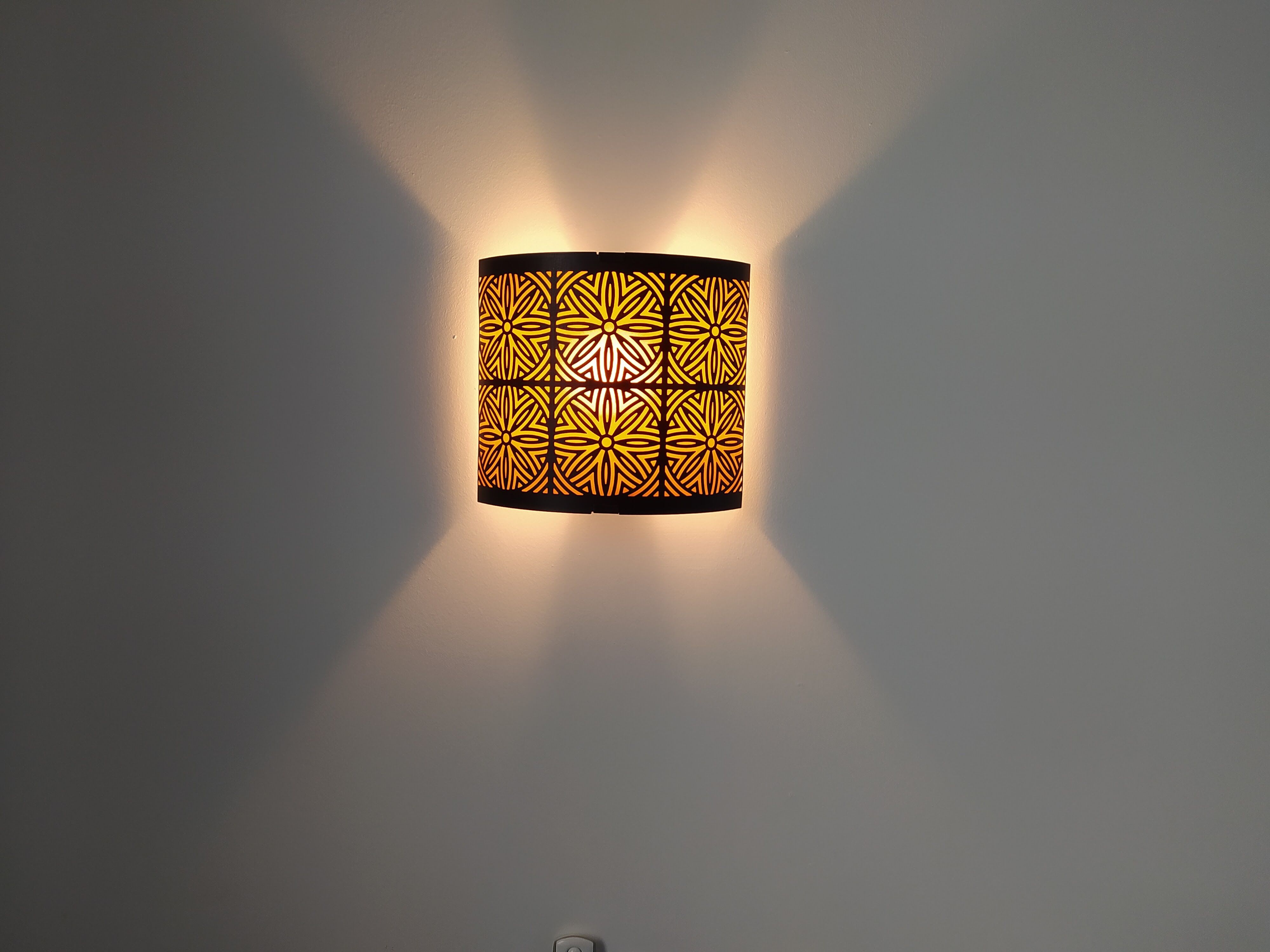 Pair of wall sconces