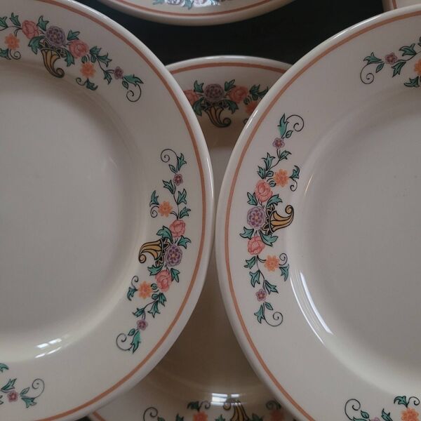 Set de 11 assiettes Saint-Clément, collection Félicie – Années 60