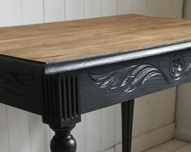 Farmhouse table