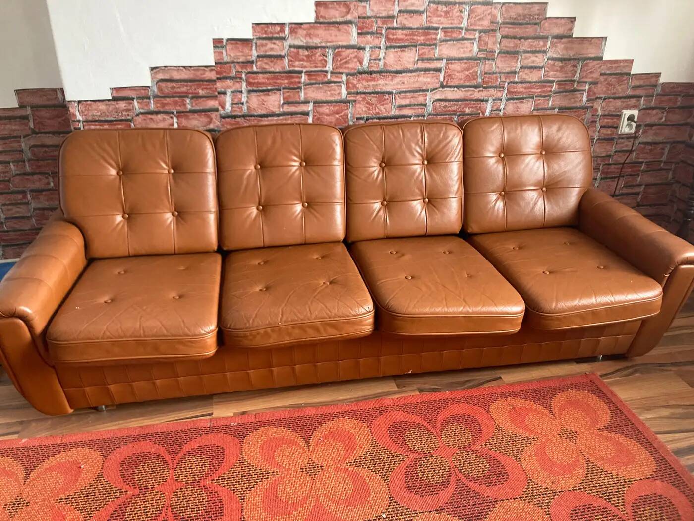 Canapé 4 places en cuir marron, Tchécoslovaquie années 1970