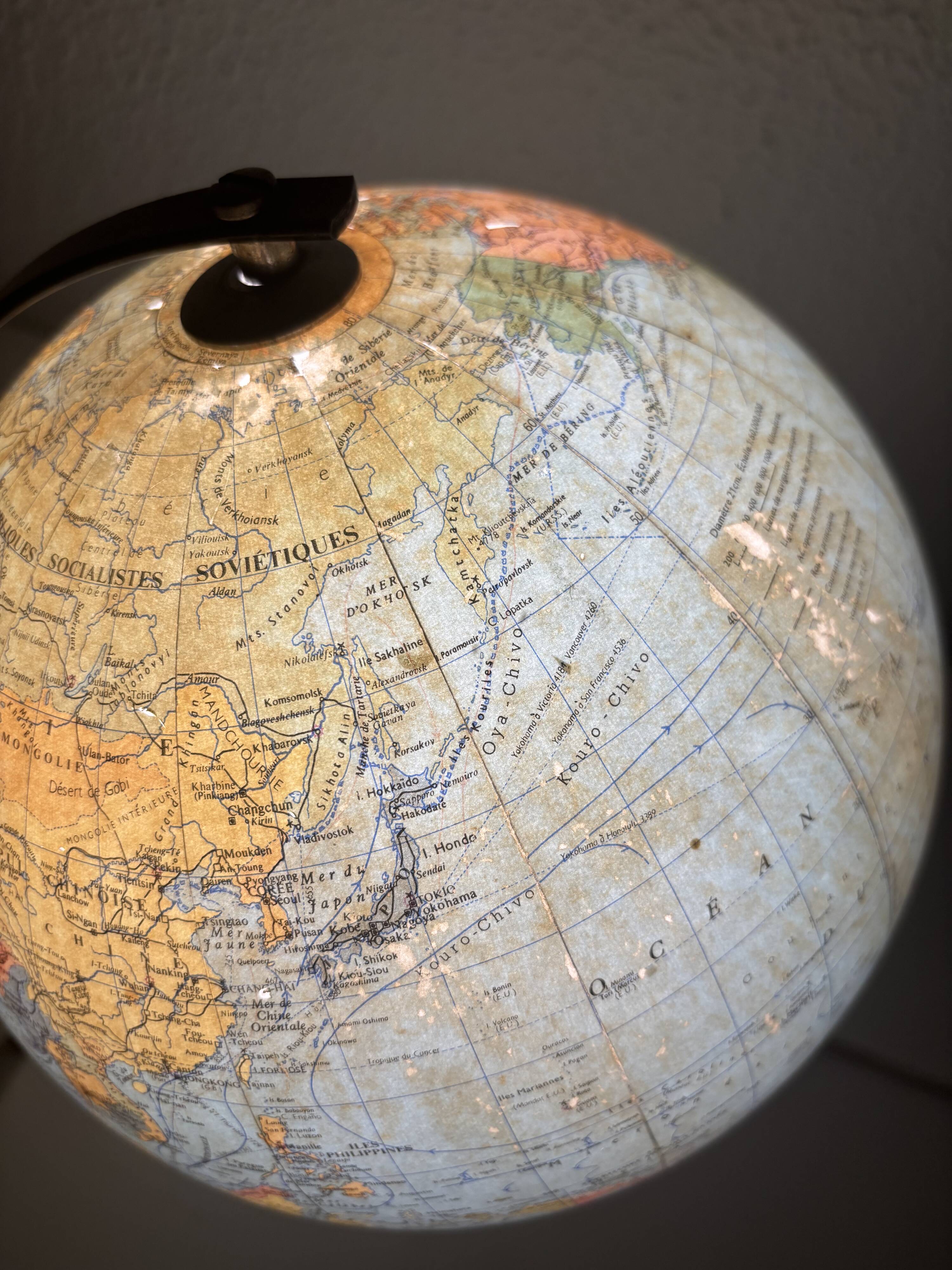 Vintage globe 1962 terrestrial world map glass tripod Taride - 28 cm