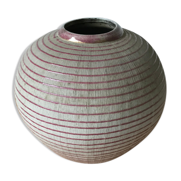 Vase en terre cuite vernissée.