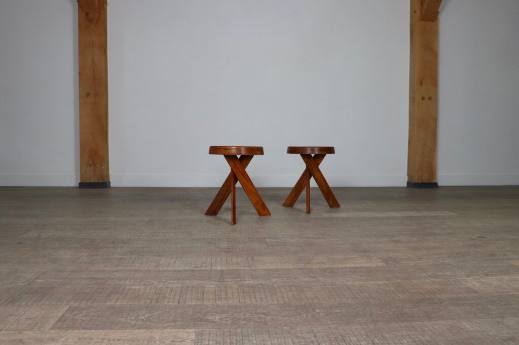 Pierre Chapo S31 stools in solid elm, France 1974