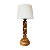 Lampe en bois torsadé