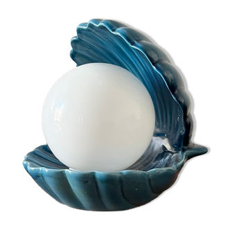 Vintage shell lamp
