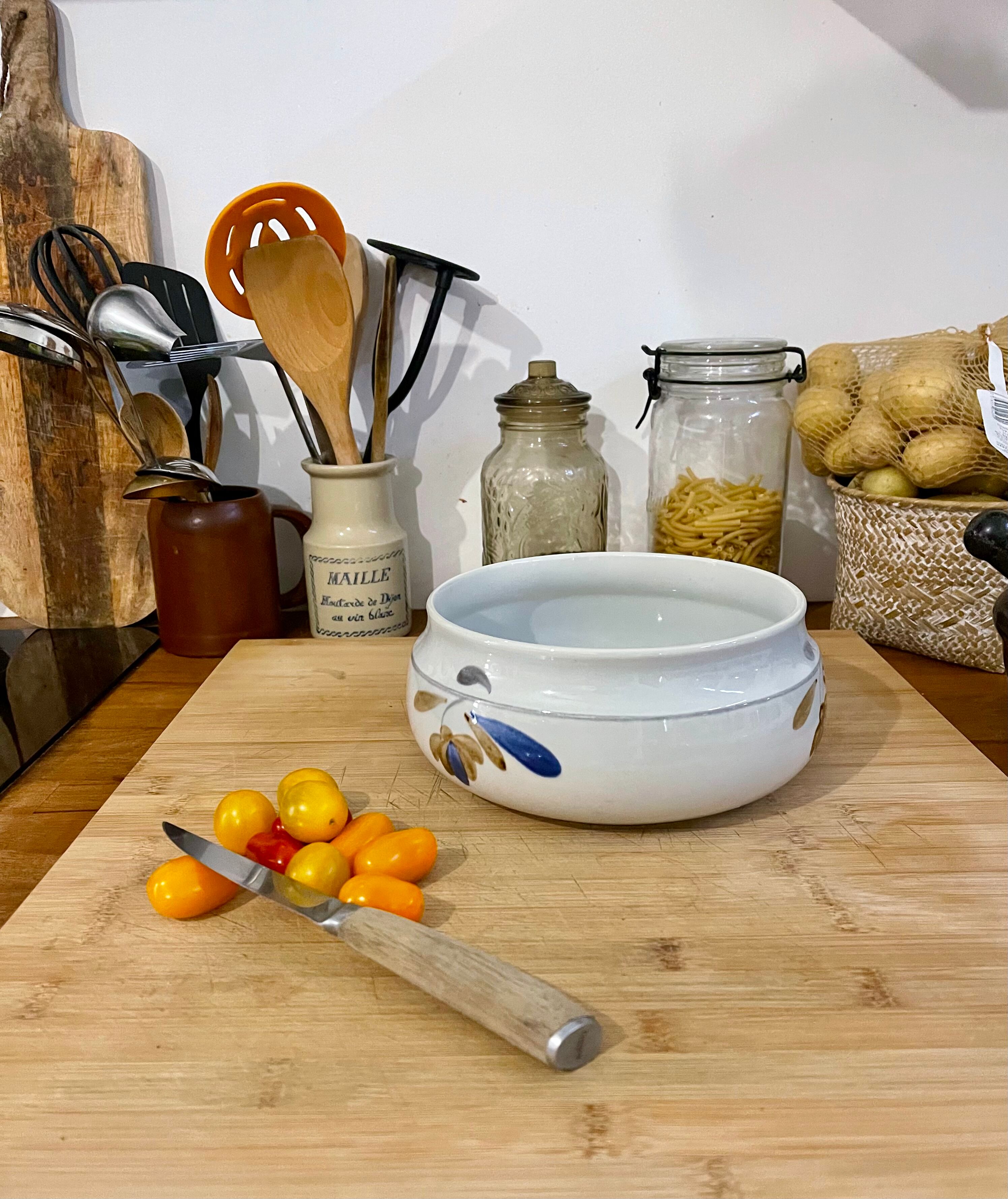La Louvière salad bowl