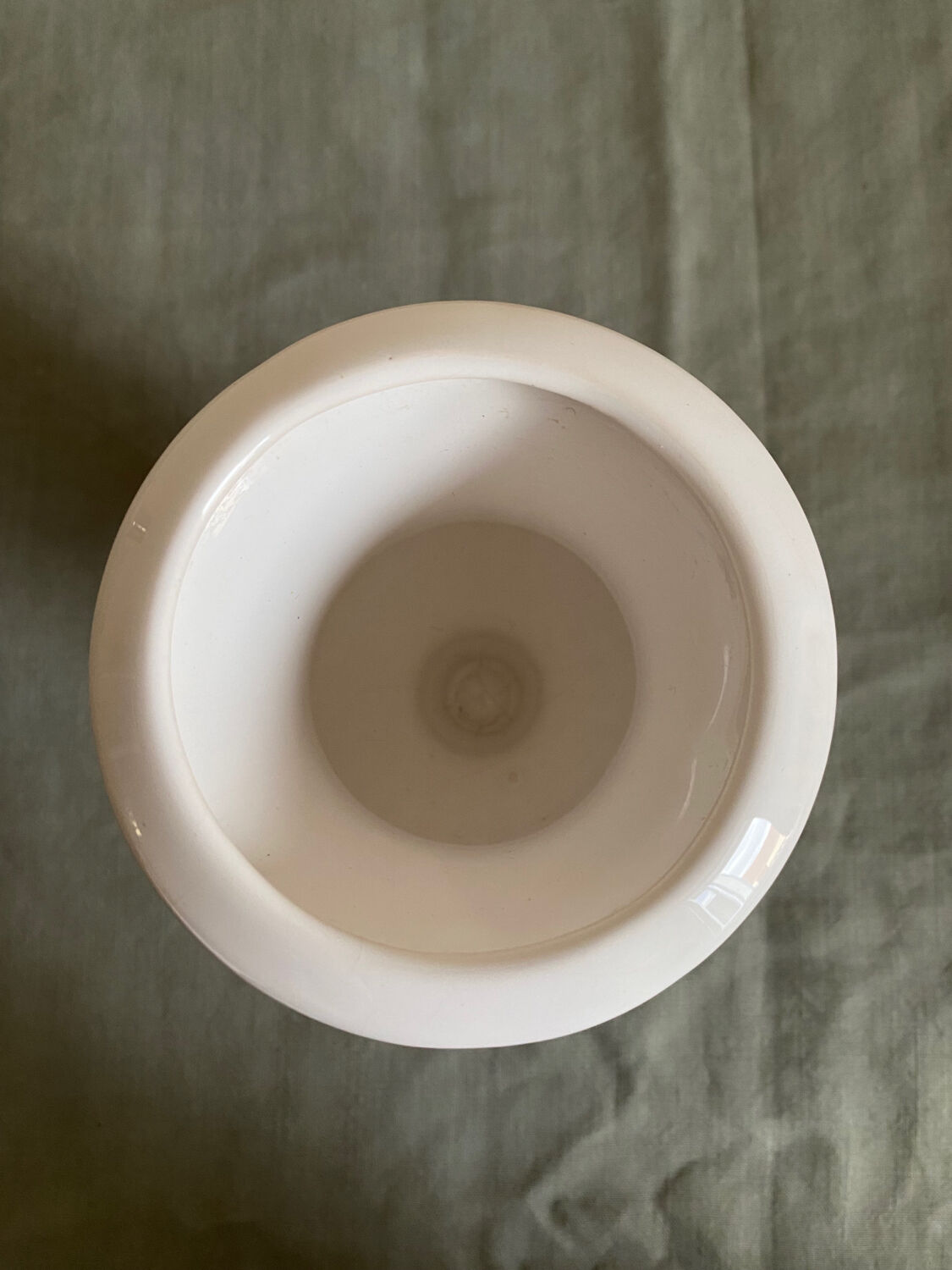 Earthenware planter, Medici style