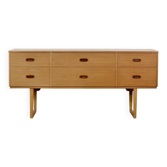 Buffet/coiffeuse/tiroirs en teck du milieu du siècle. Style vintage moderne/rétro.