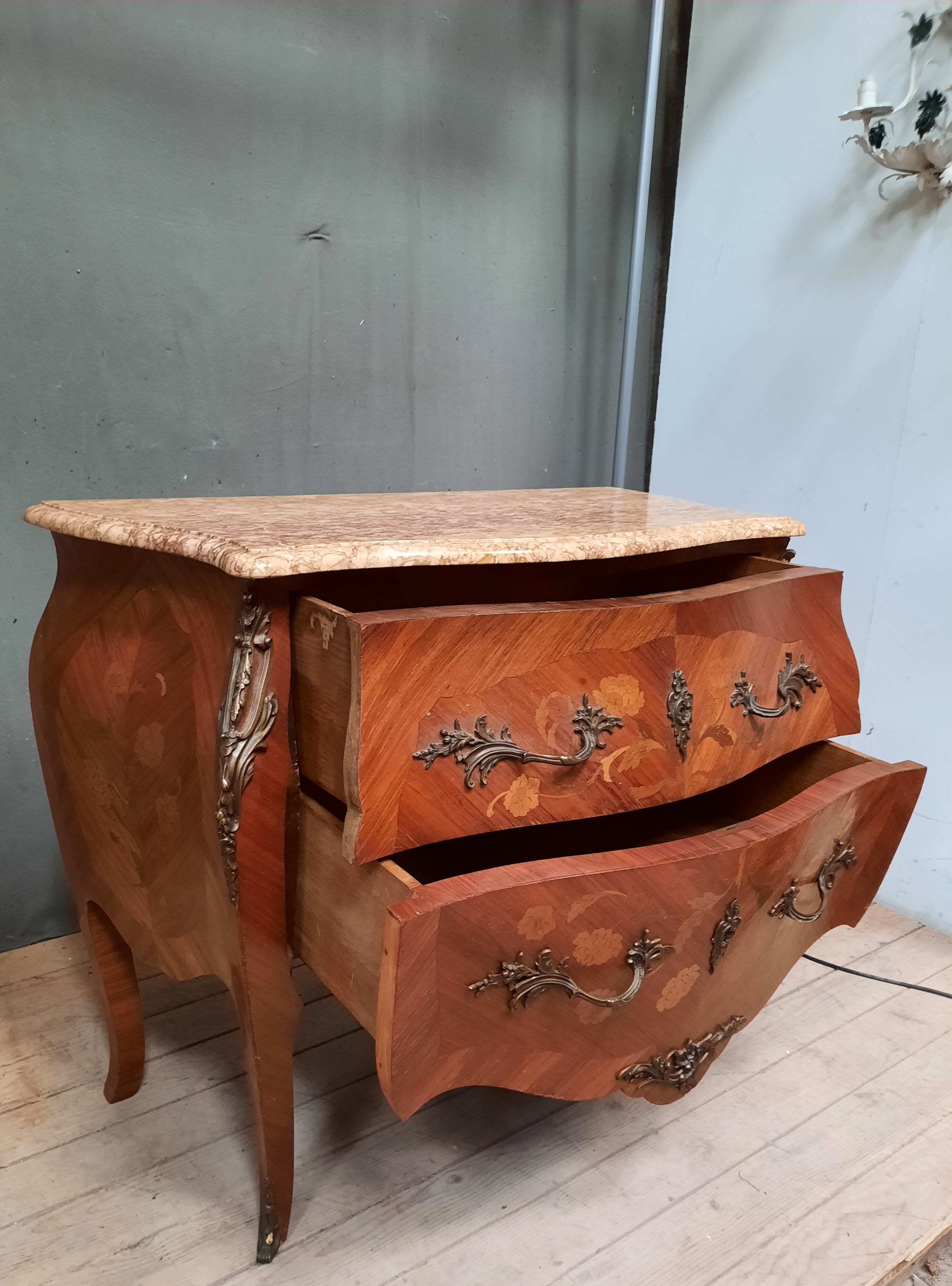 Commode in Louis XV style marquetry