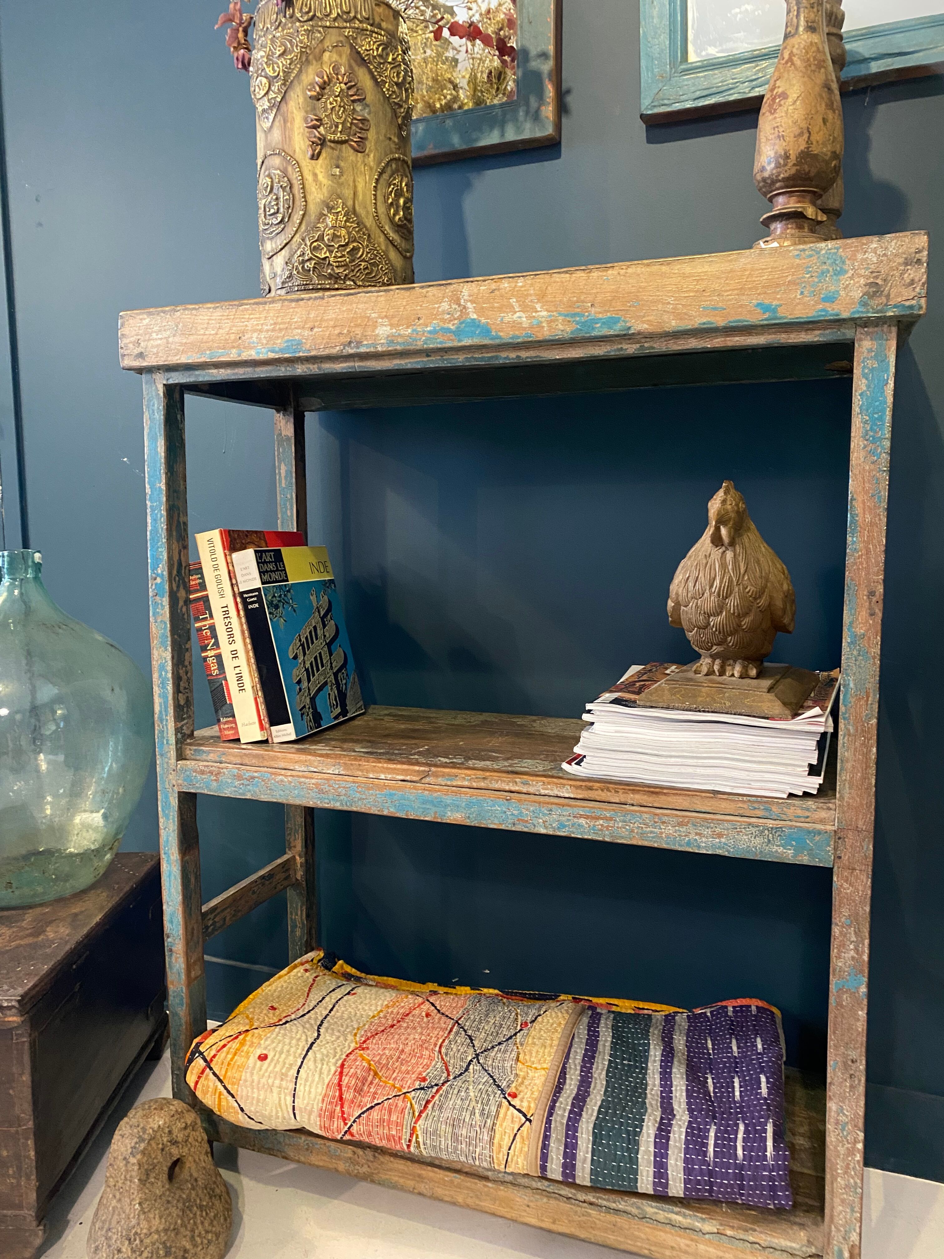 Green patinated teak floor