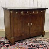 Buffet Empire début XIXème en acajou et dessus marbre noir