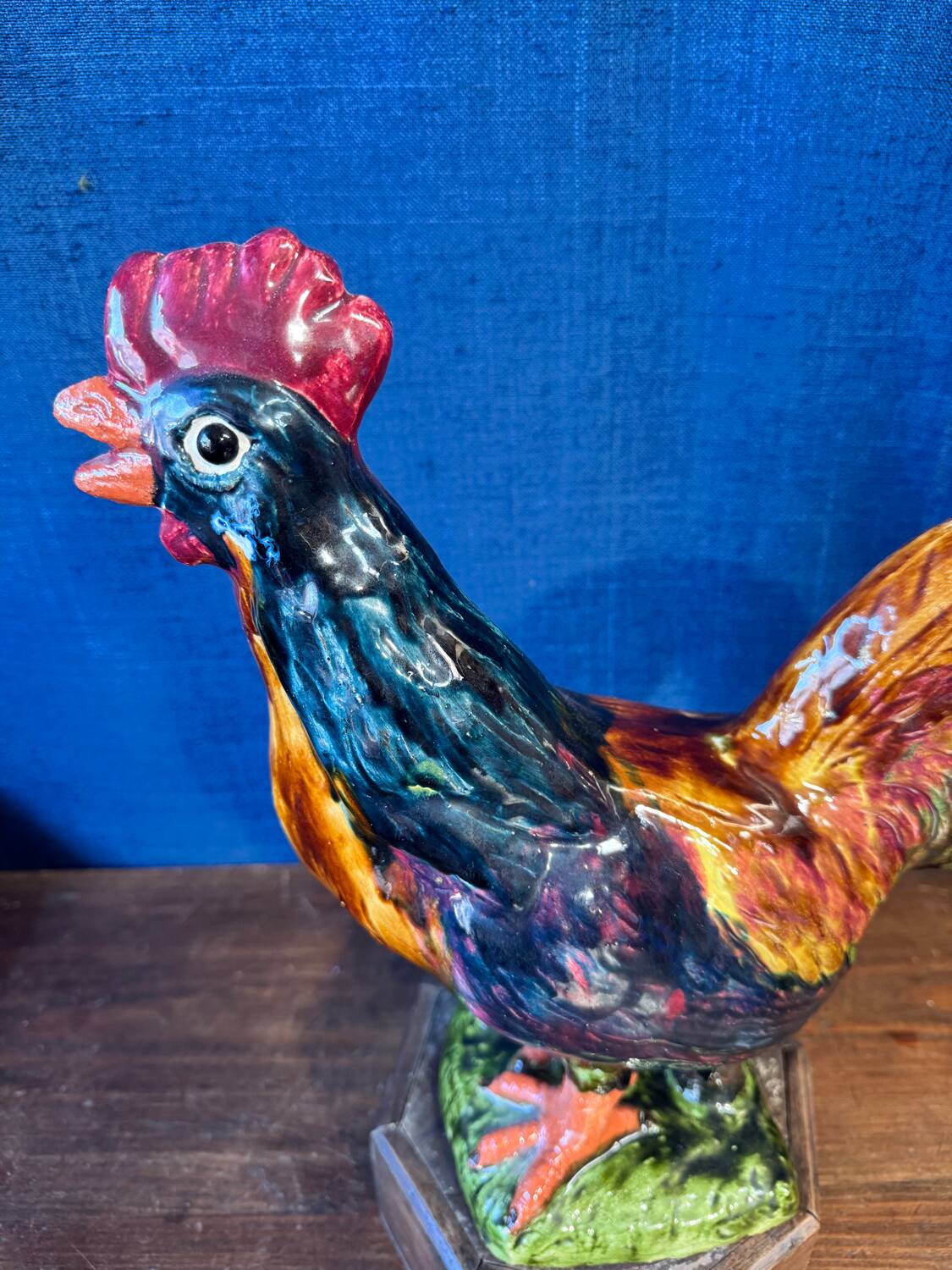 Ceramic sculpture of a rooster from Bavent, glazed terracotta, 1960.