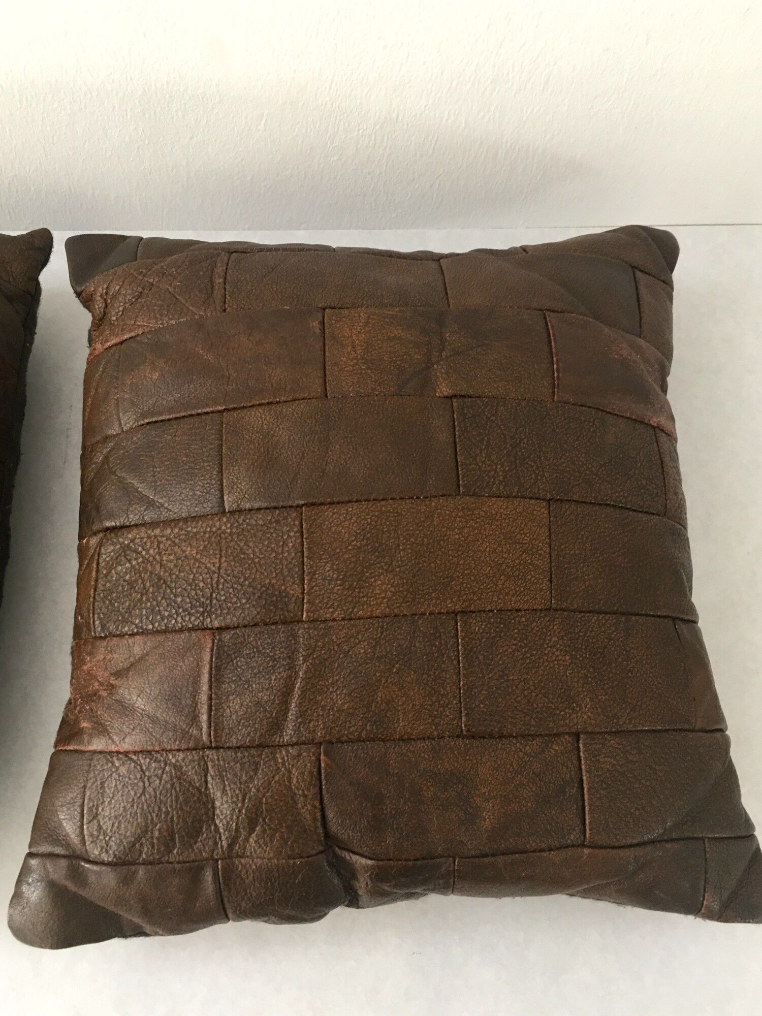 4 coussins en cuir vintage patchwork années 70