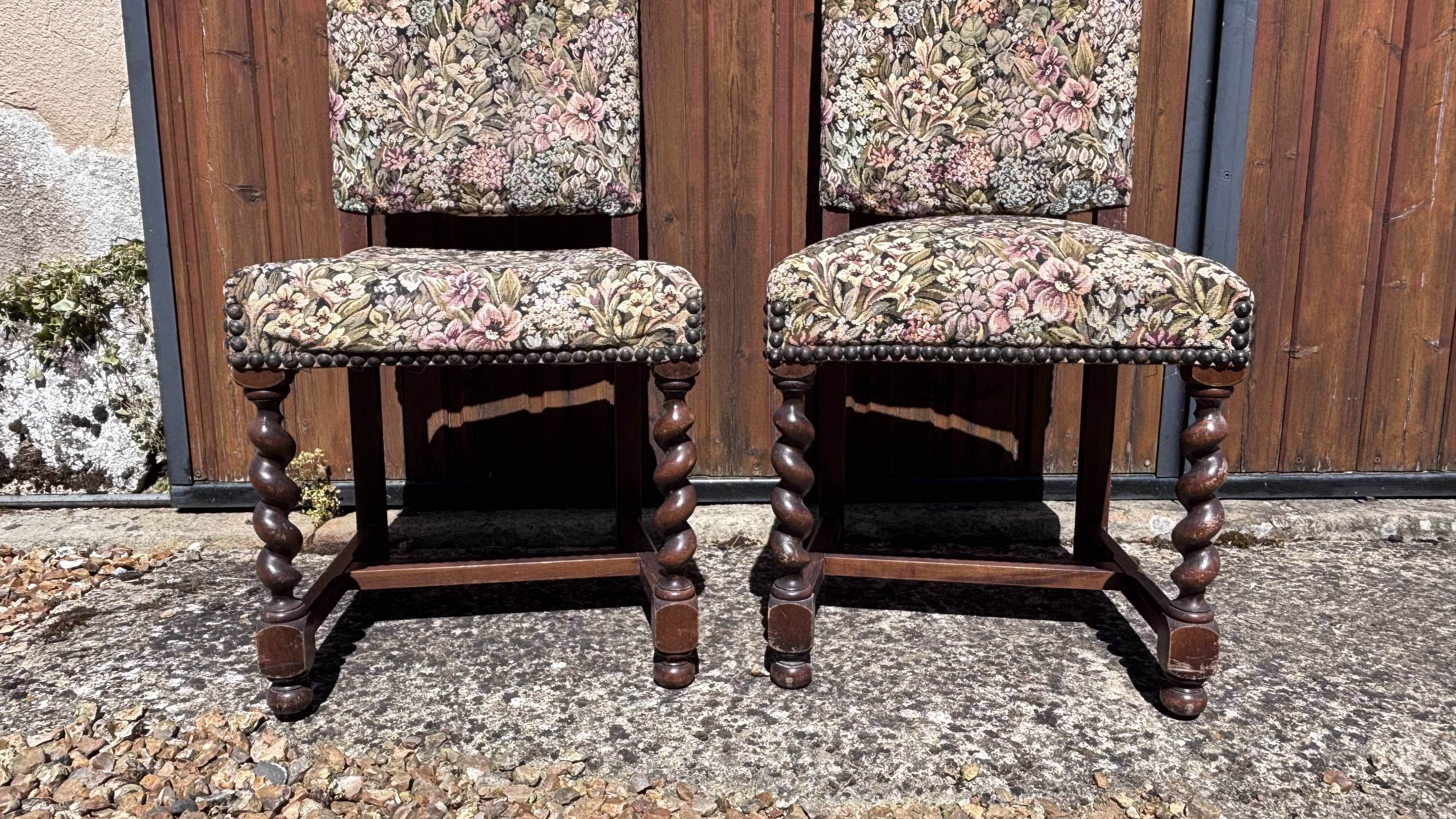 Colonial armchair in solid wood and weaving