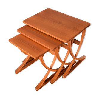 Tables gigognes restauré teck rétro années 1960 Nathan nest de trois tables basses tables d’extrémité