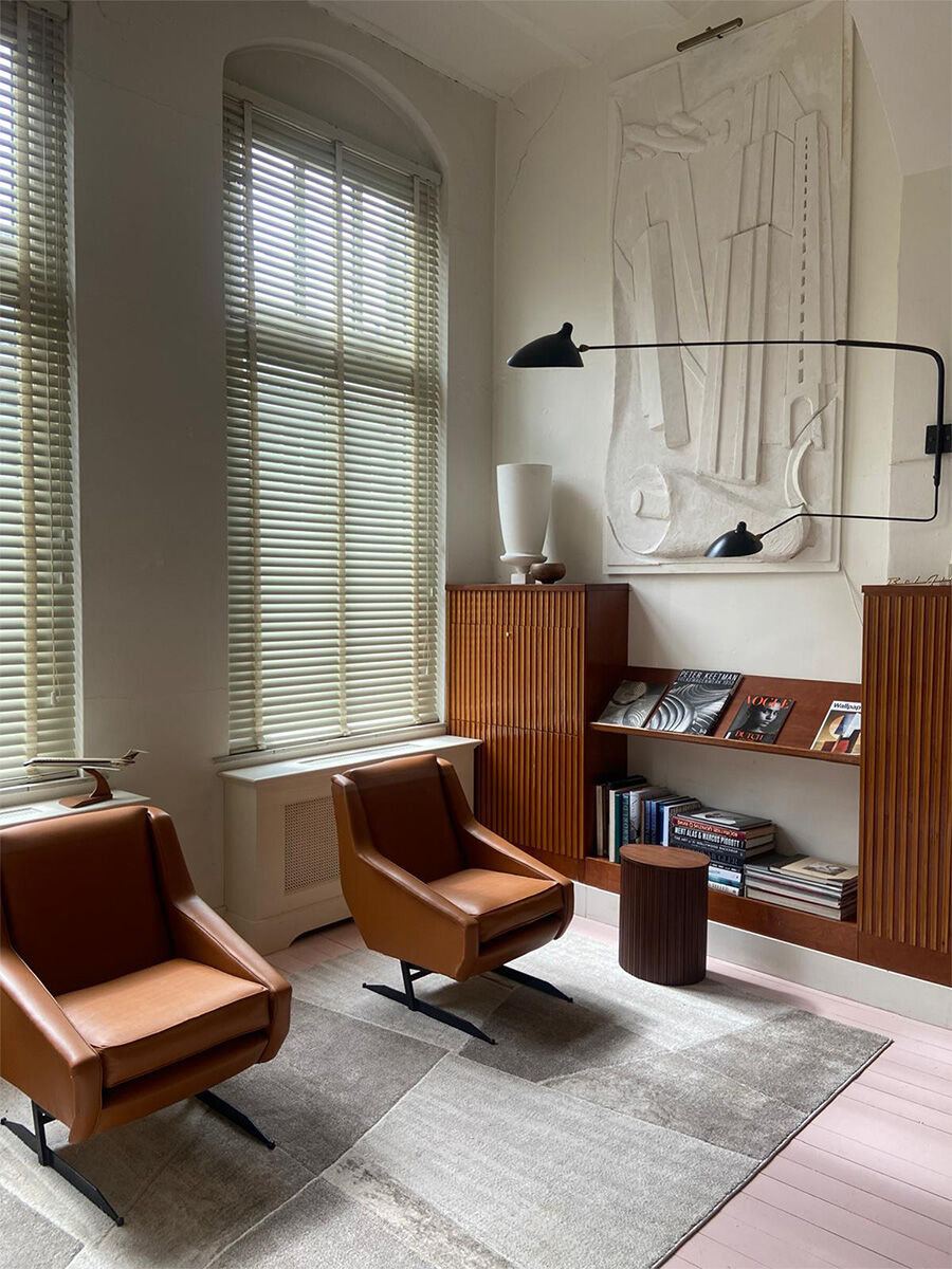 Vintage Italian cognac design lounge chairs 'Hermes style'