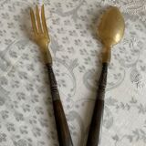 Salad servers in horn and chiseled metal 1920s