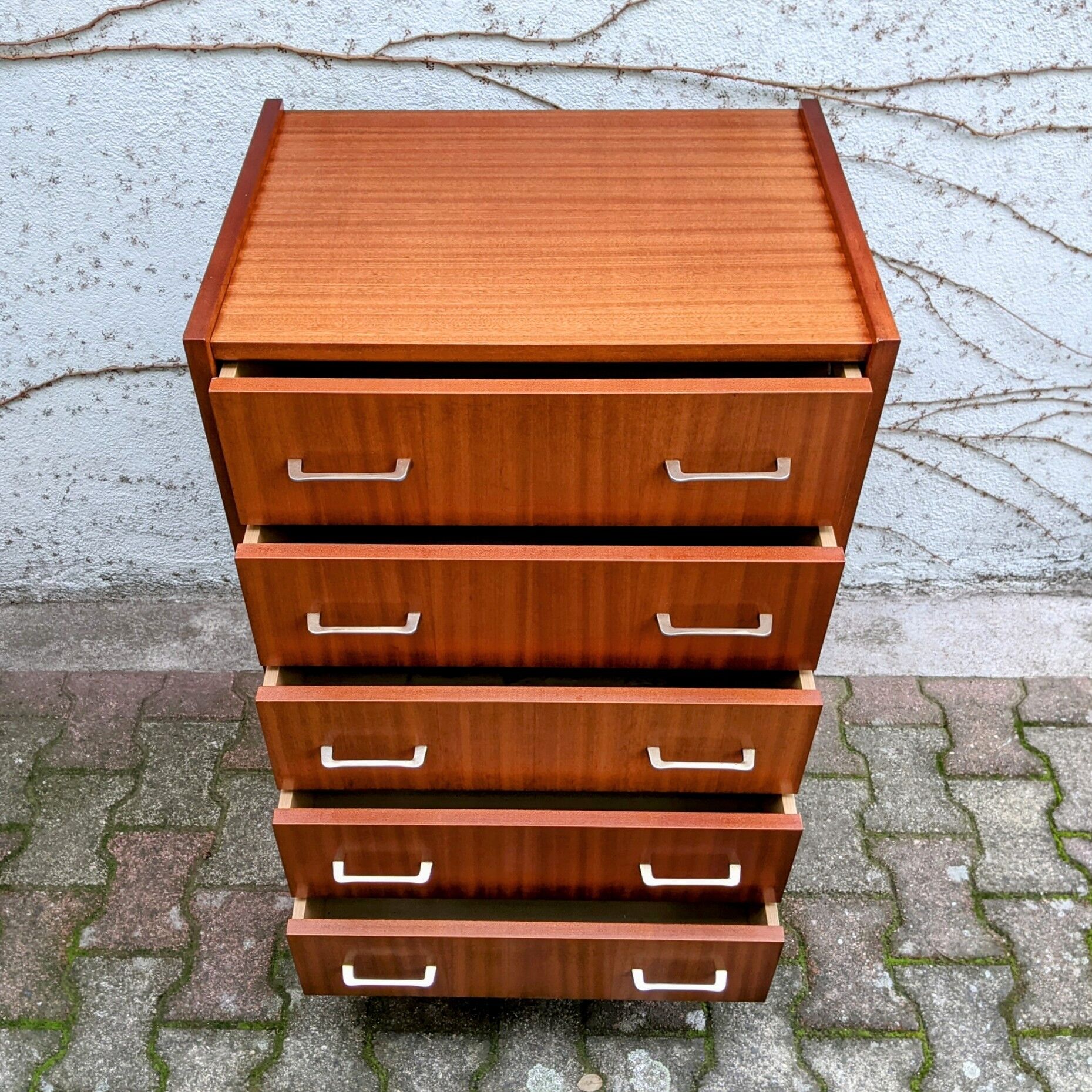 Chest of drawers mahogany veneer 60s