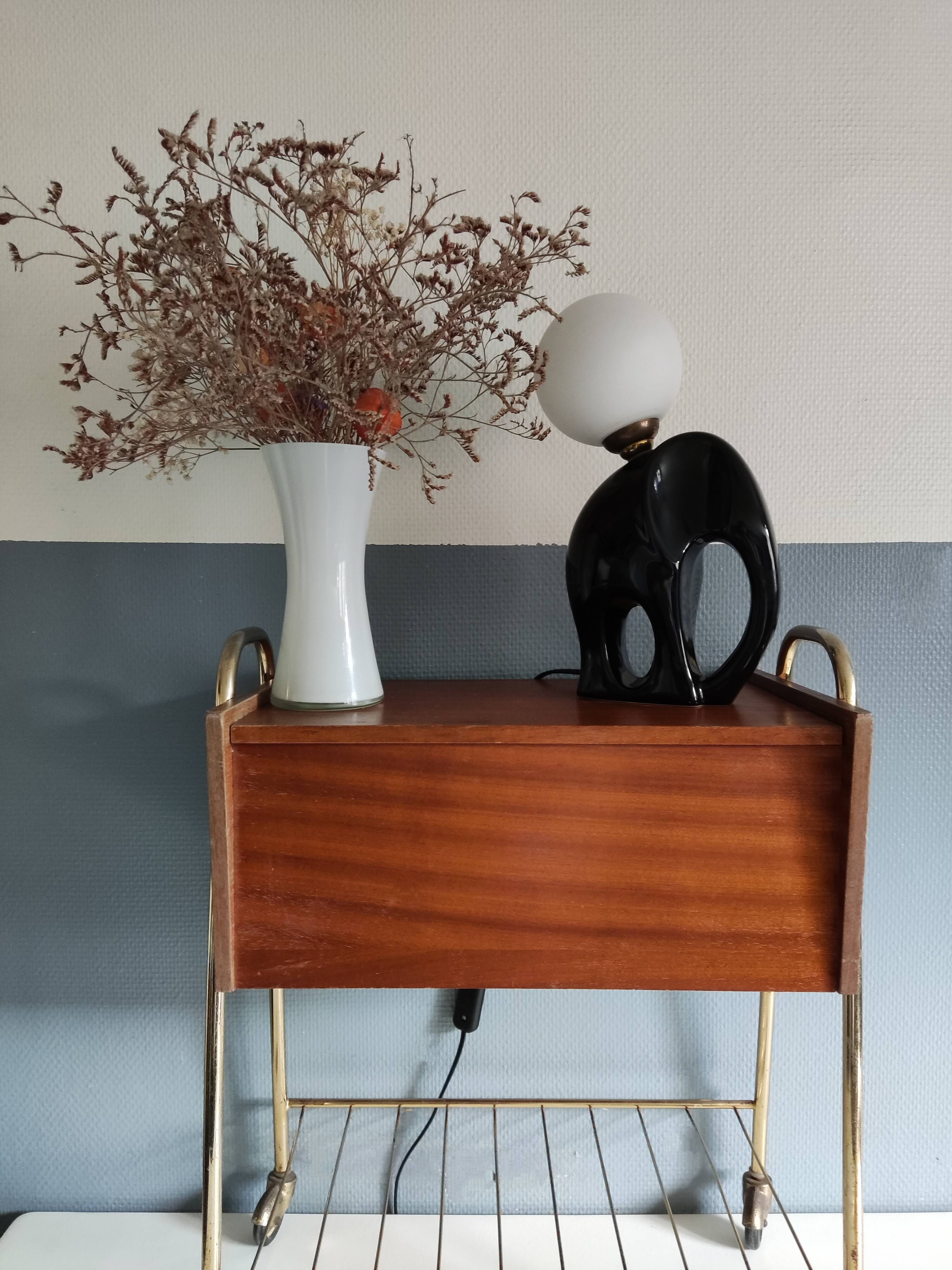 Ceramic lamp with opal globe