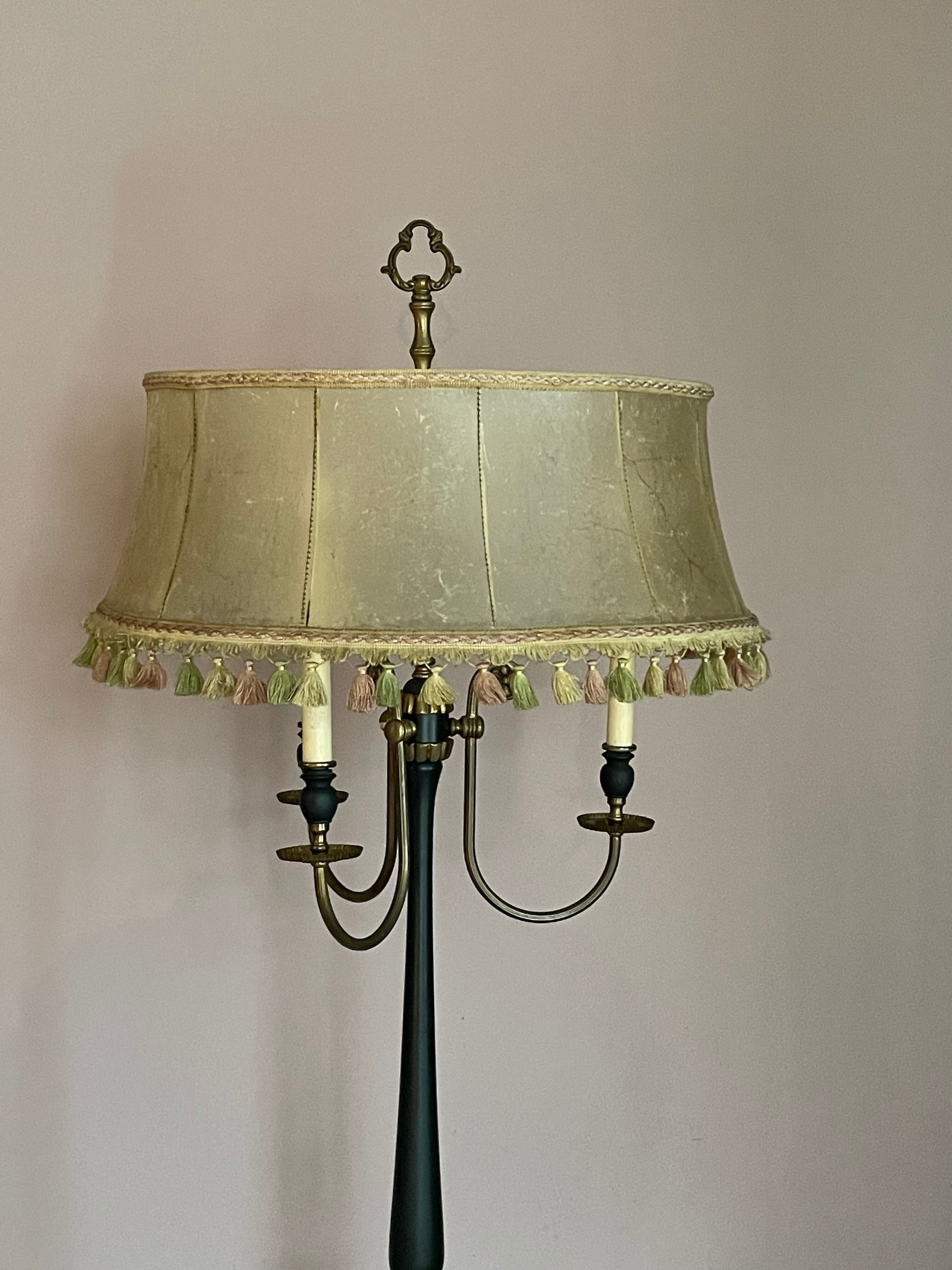 Vintage floor lamp in black and gold metal with lampshades