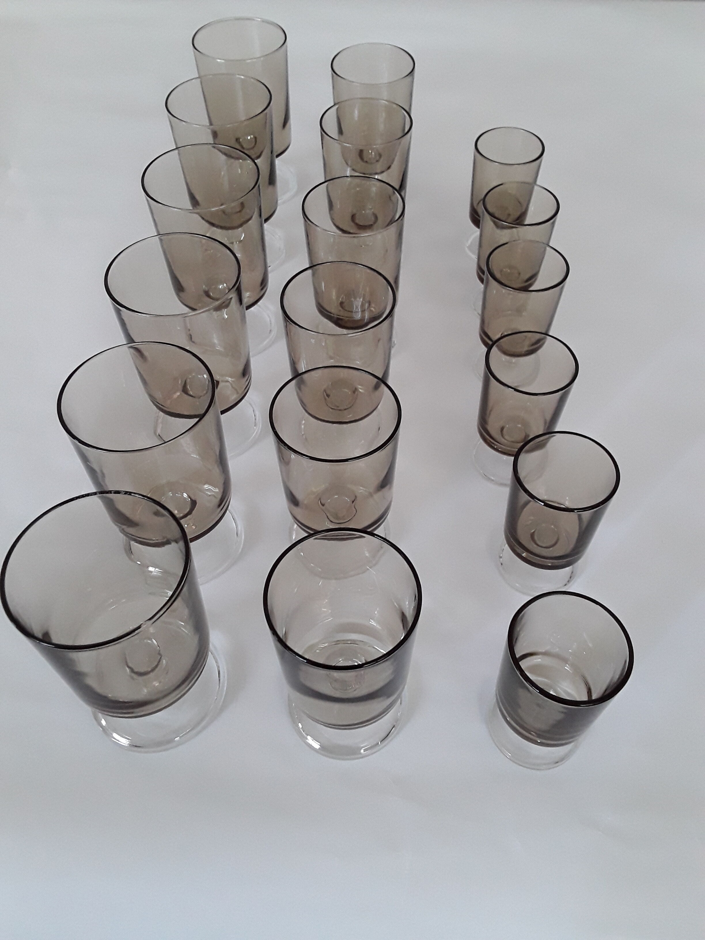 18 smoked brown walking glasses