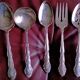 Menagère ancienne 126 pieces 12 personnes en métal argenté Oneida Silversmiths